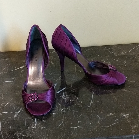 Purple satin heels - Picture 2 of 6